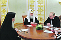 Иерусалимского патриарха задабривают в Москве